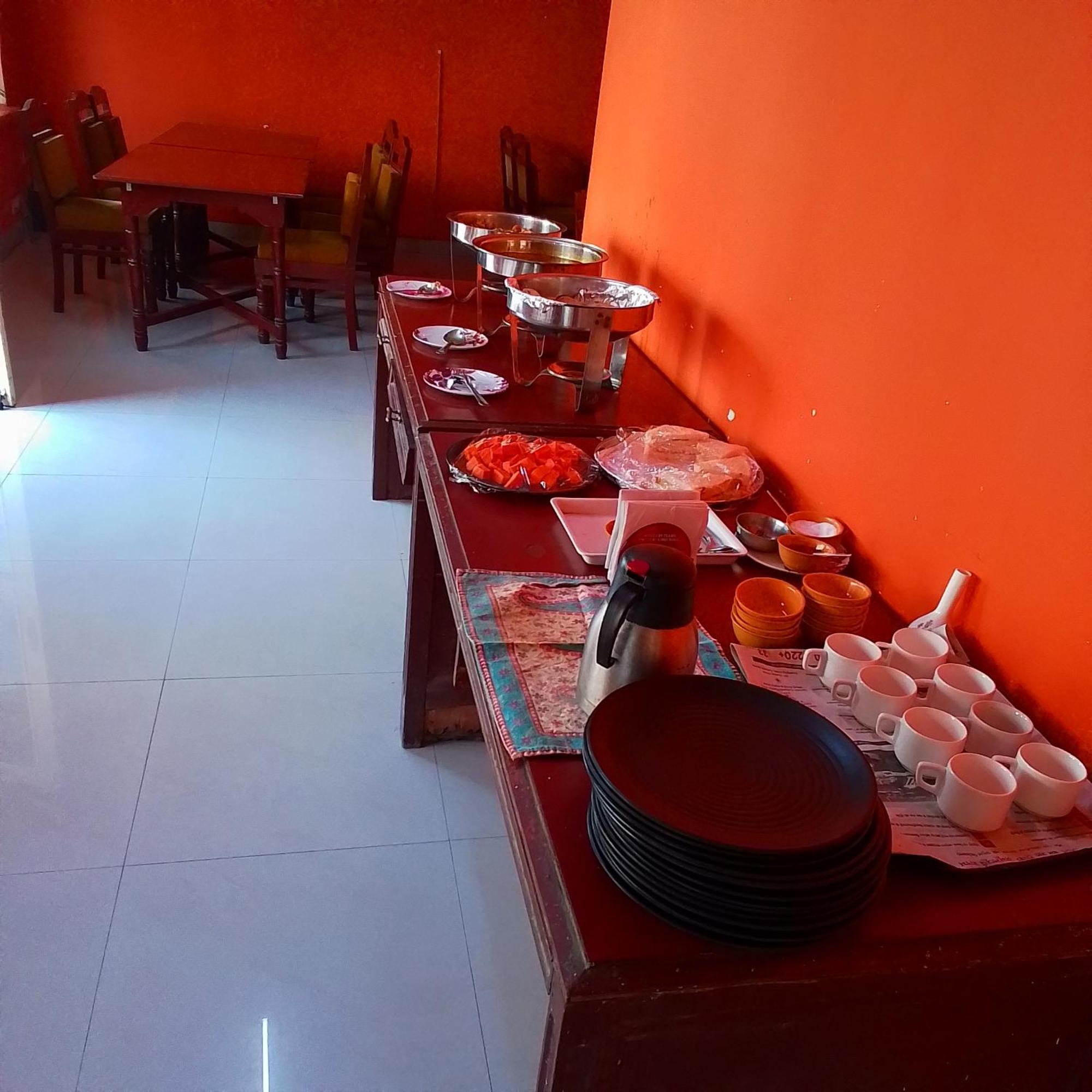 Hotel Singhasan House Jaipur Bagian luar foto